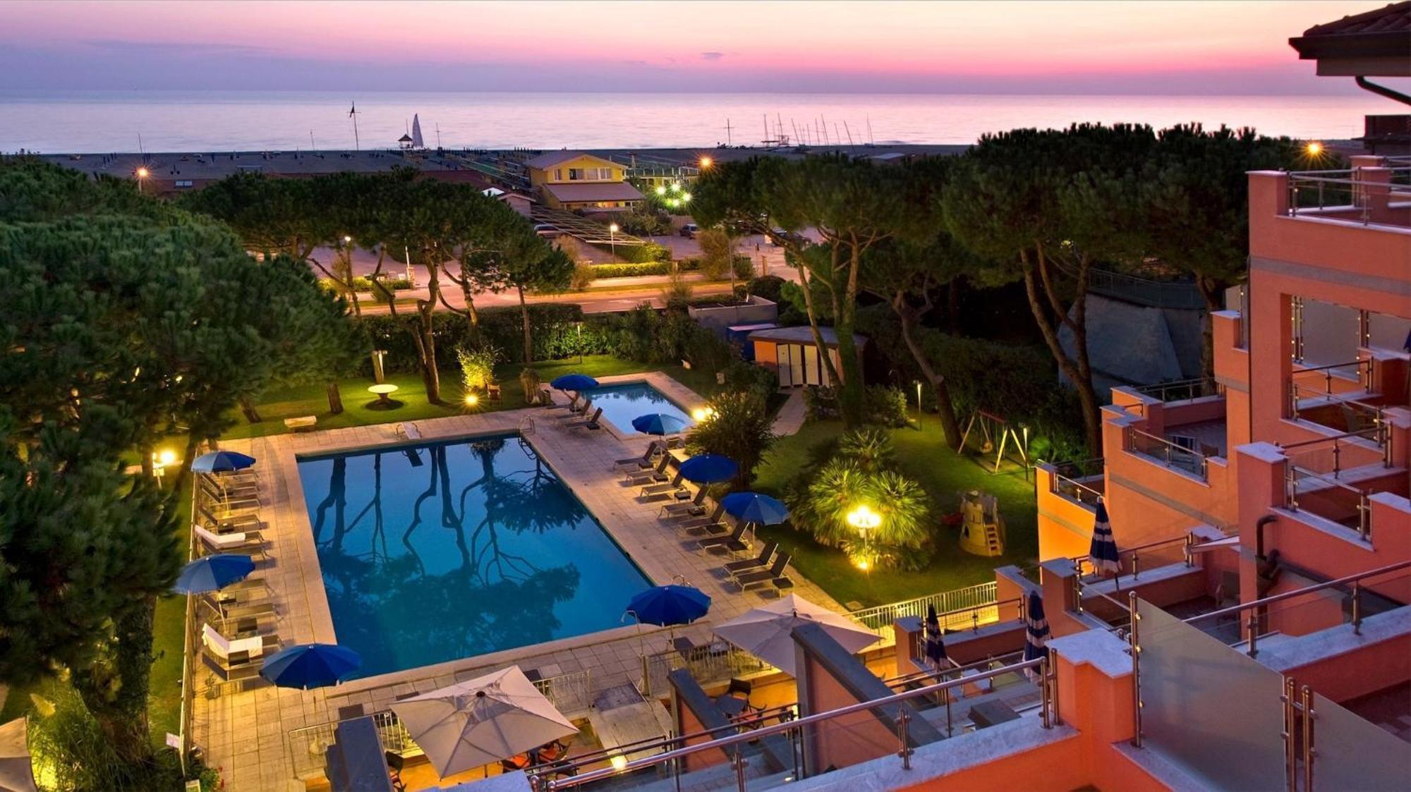 Hotel Versilia Palace