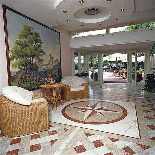 Hotel Versilia Palace 4*